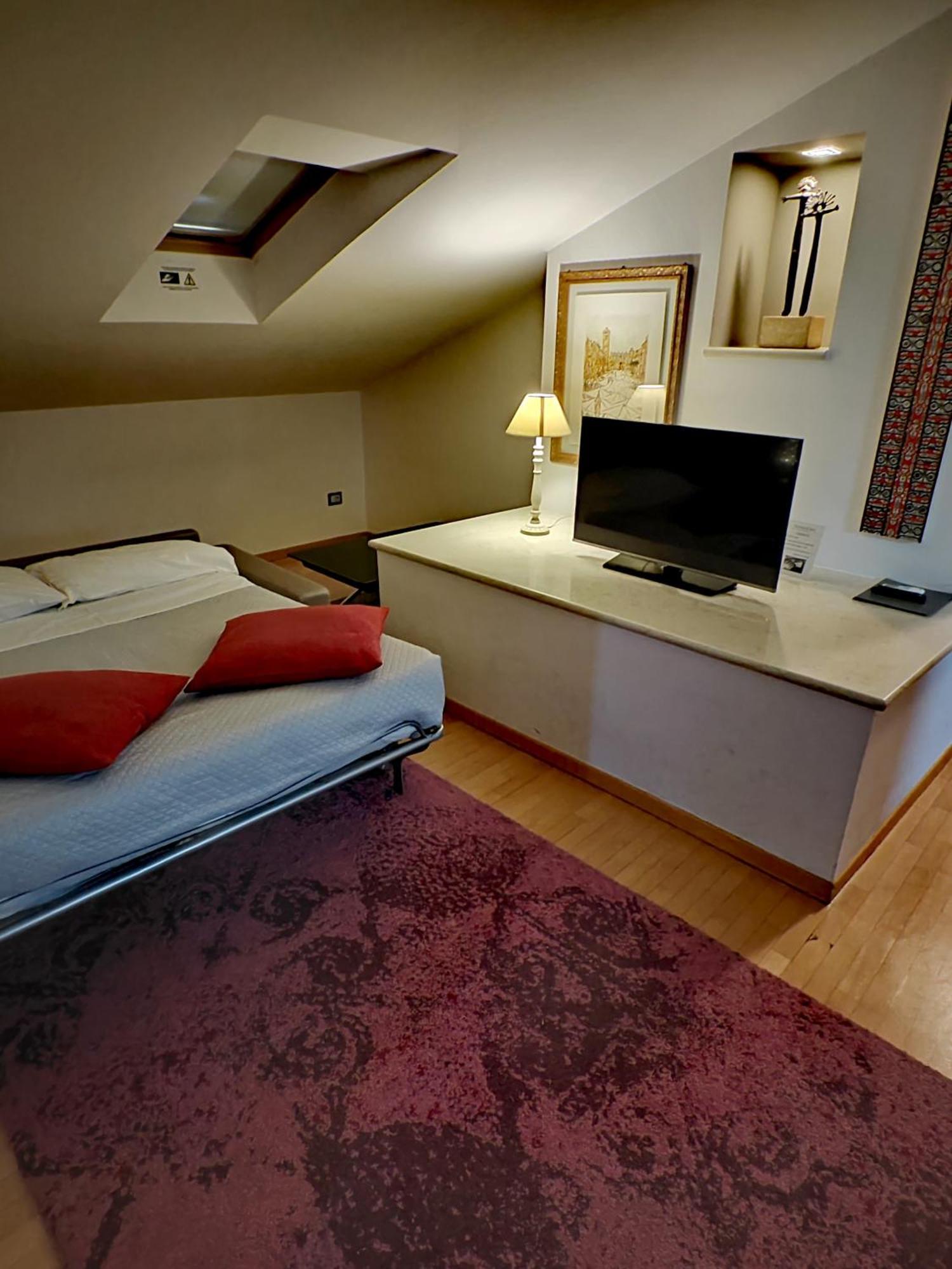 Family Apartment Verona Class ภายนอก รูปภาพ
